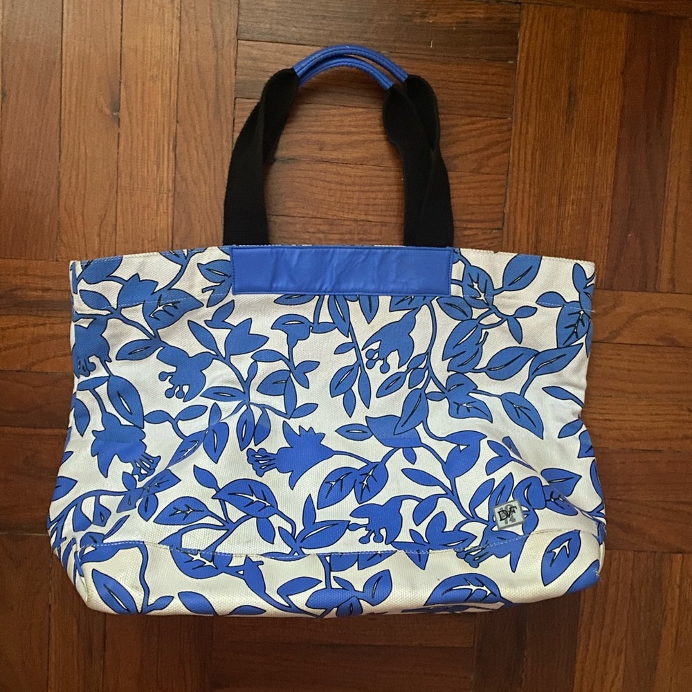 DVF LARGE BEACH TOTE BAG